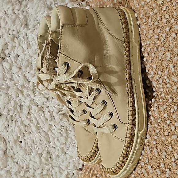 Ugg Hightop Leather Shoes - Picture 11 of 16